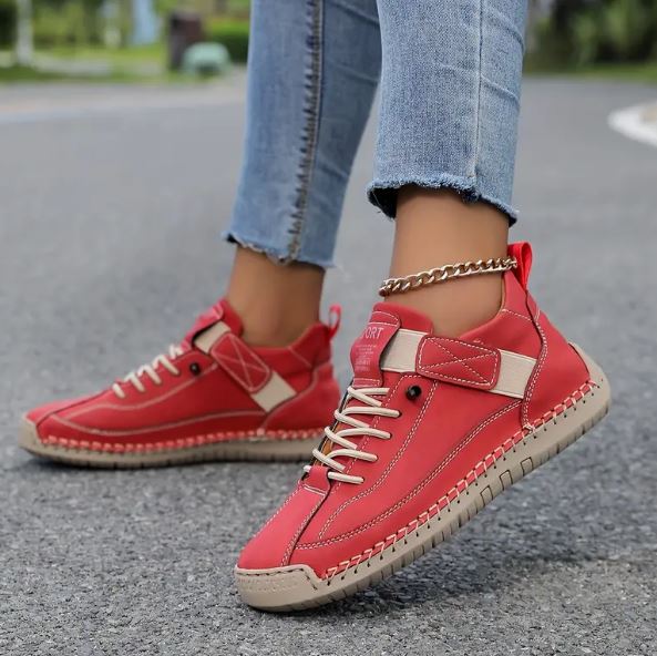 11.5 (USA Women's Size) / Red