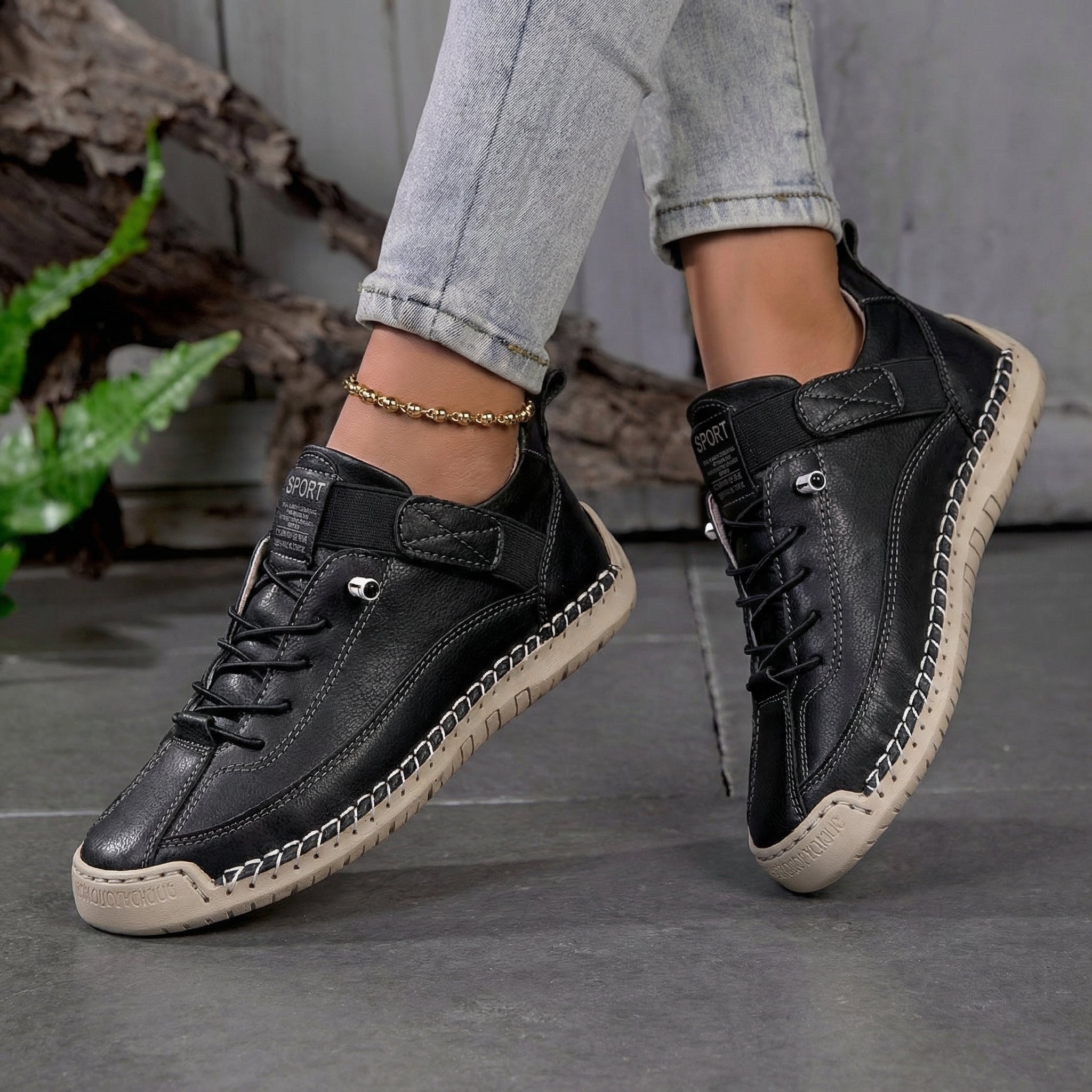 11.5 (USA Women's Size) / Black / Beige