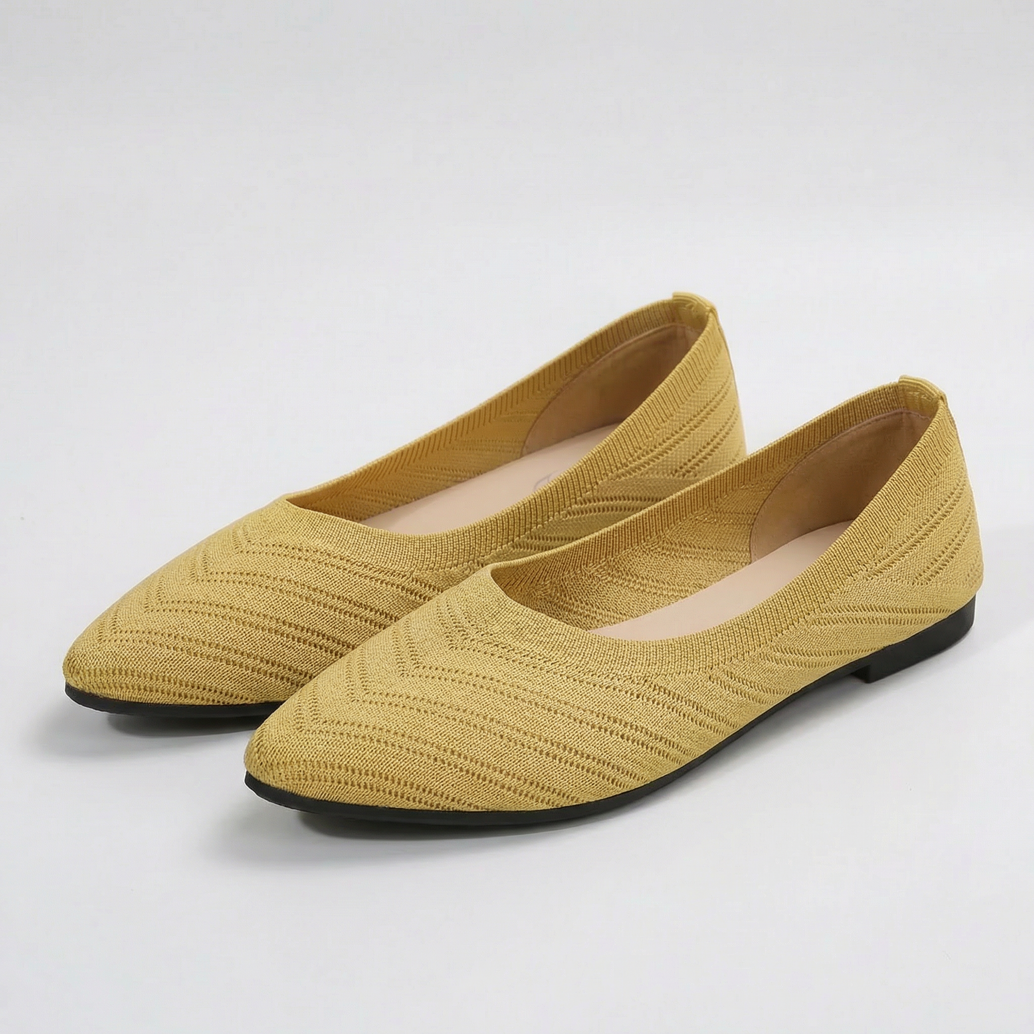 YELLOW / 11.5 (USA Women's Size)