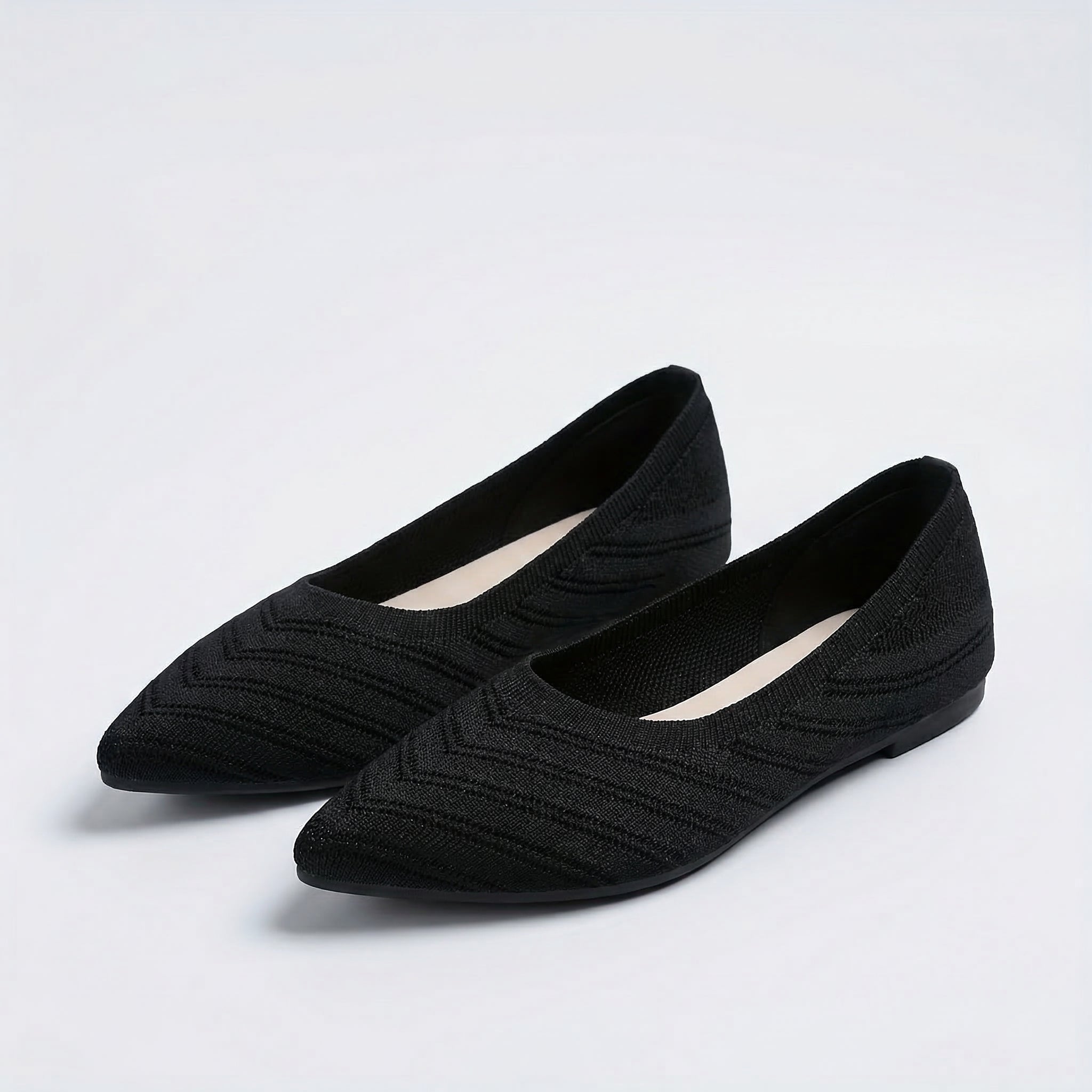 Black / 11.5 (USA Women's Size)