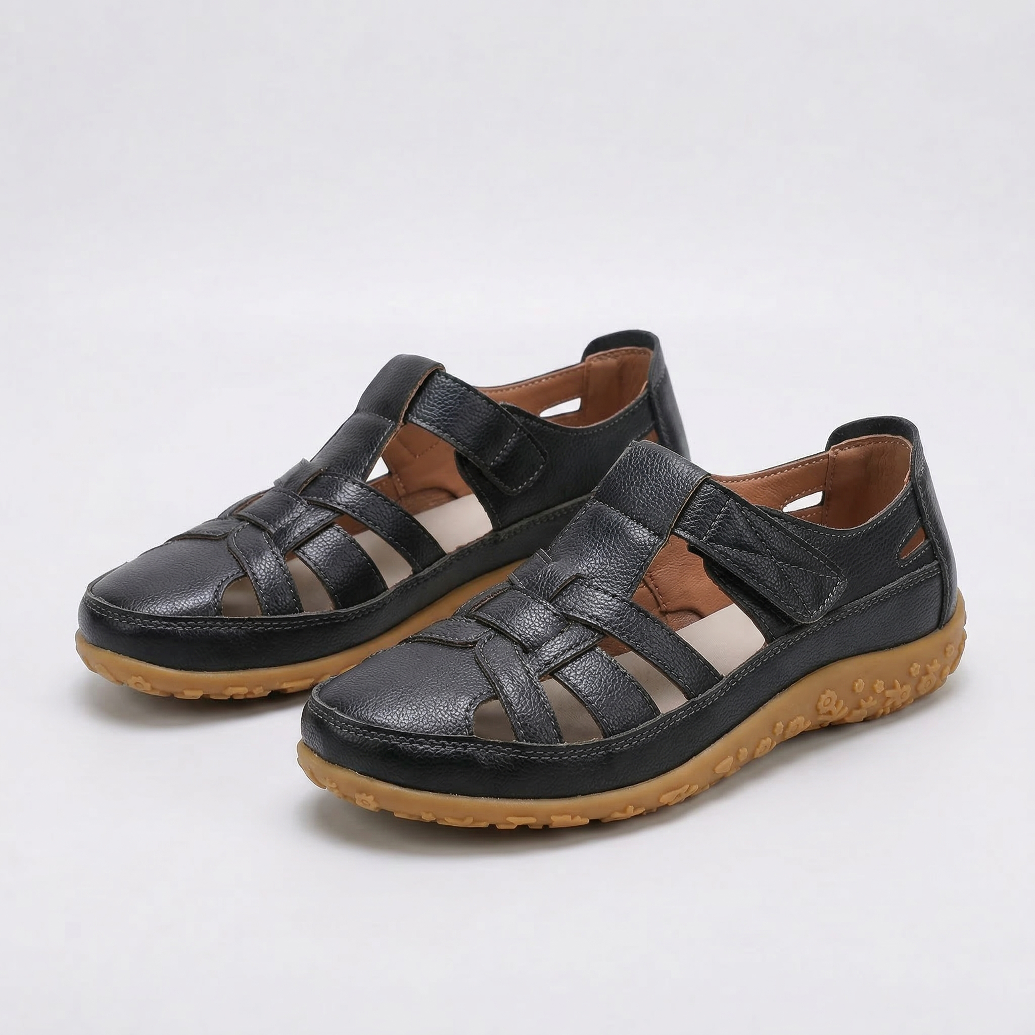 Black / 11.5 (USA Women's Size)