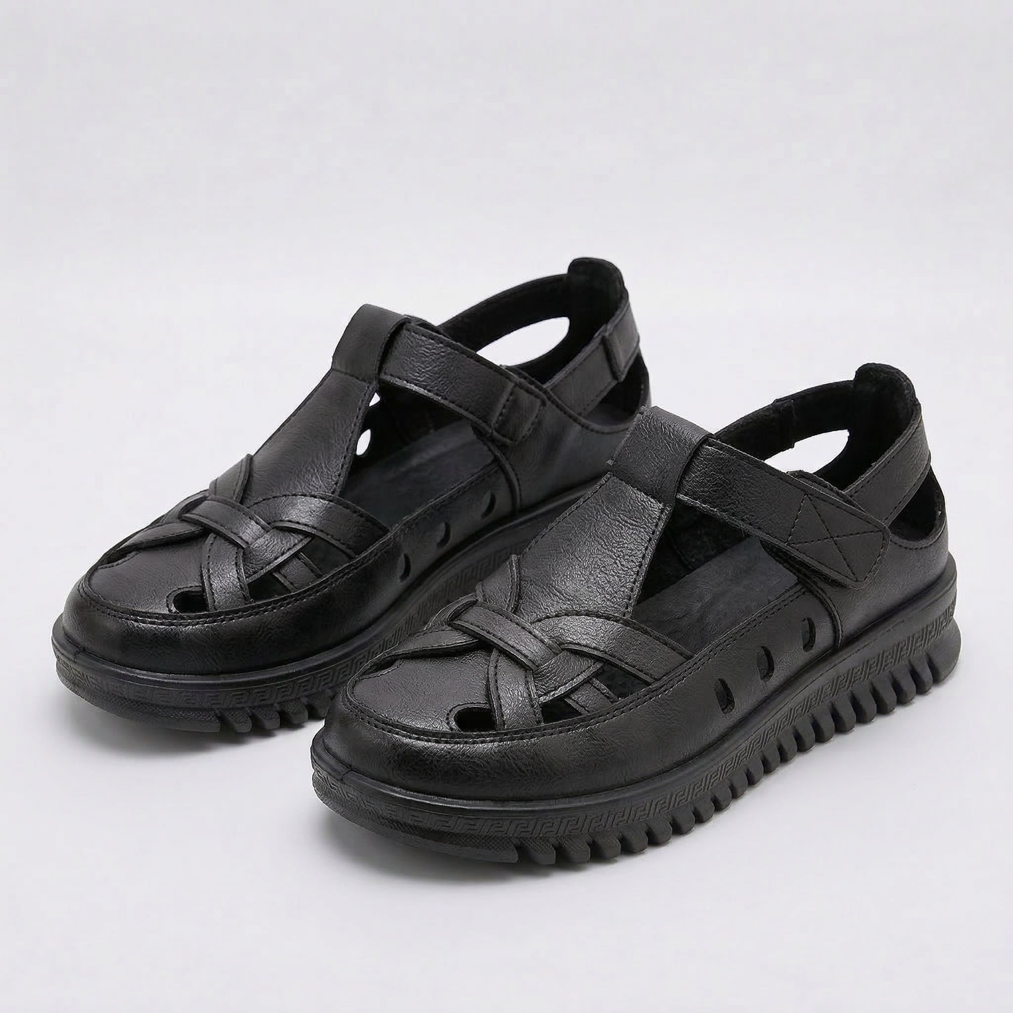 Black / 10.5 (USA Women's Size)