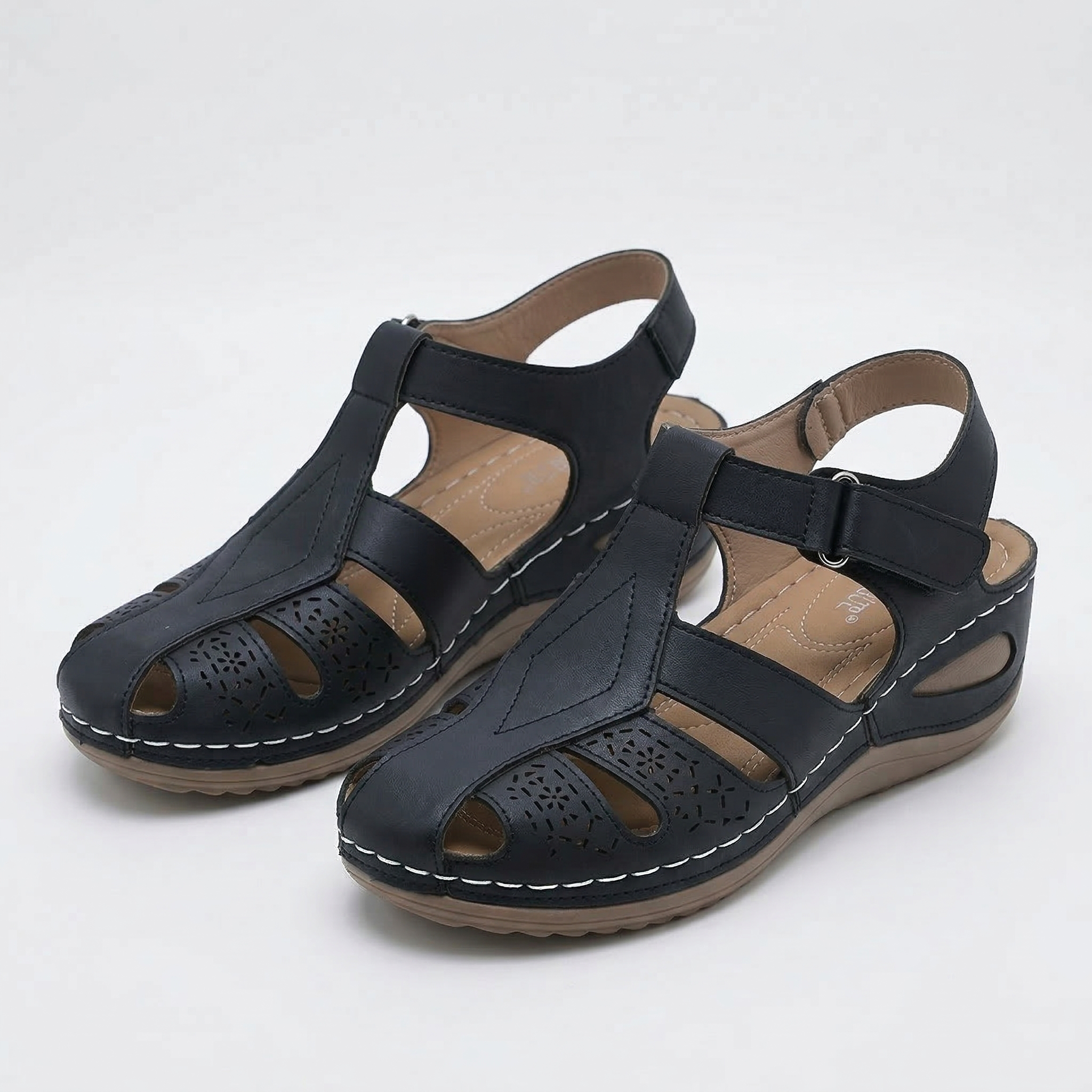 Black / 10.5 (USA Women's Size)